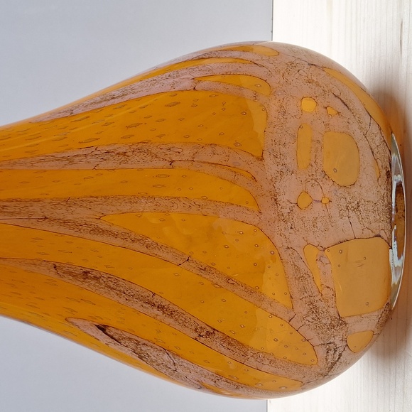 #ACO Handblown Glass vase orange and white with bubbles throughout - Picture 5 of 9
